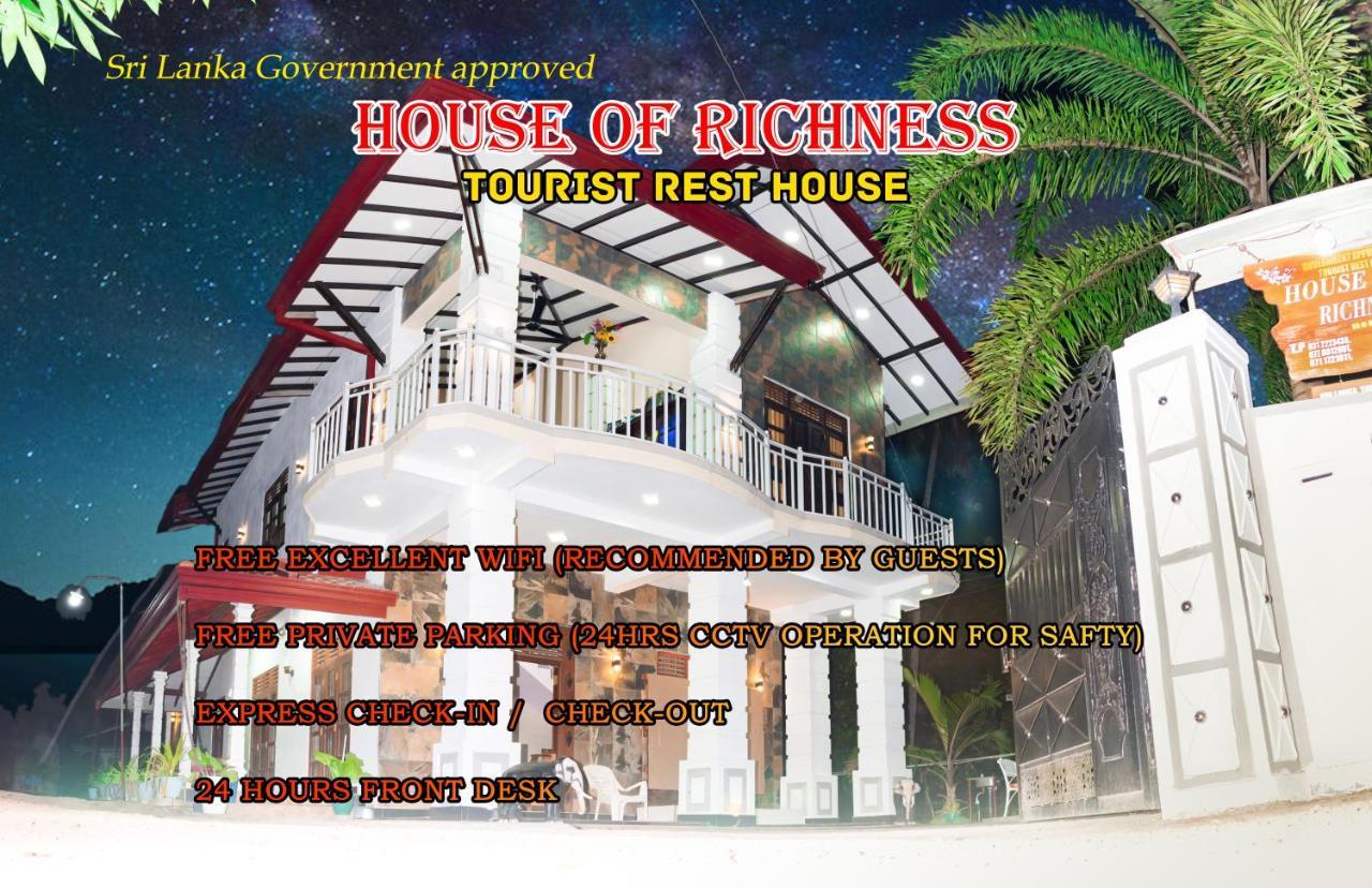 House Of Richness Hotel Negombo Buitenkant foto