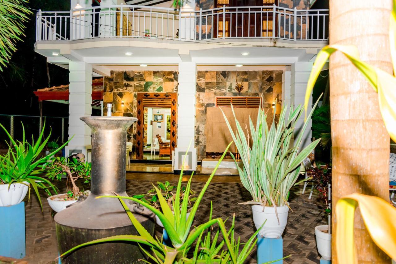 House Of Richness Hotel Negombo Buitenkant foto