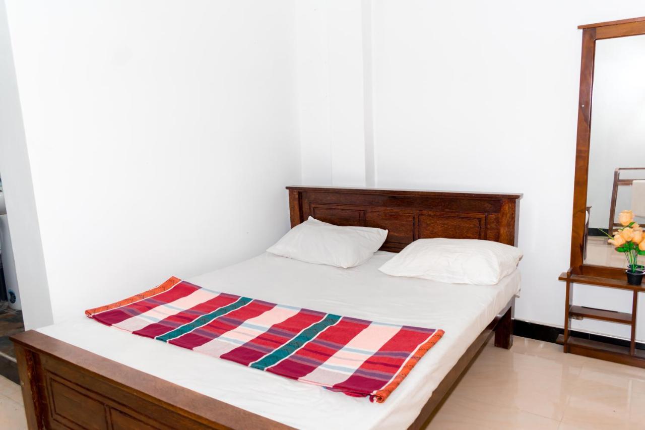 House Of Richness Hotel Negombo Buitenkant foto