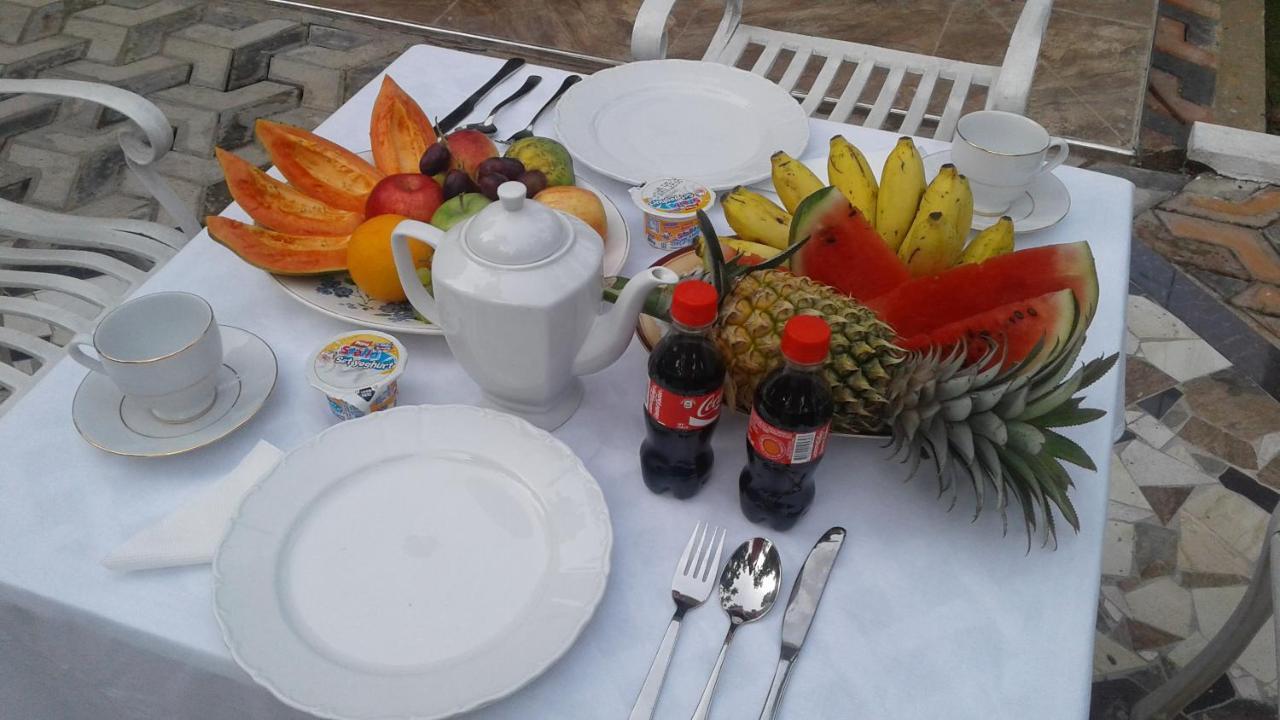 House Of Richness Hotel Negombo Buitenkant foto
